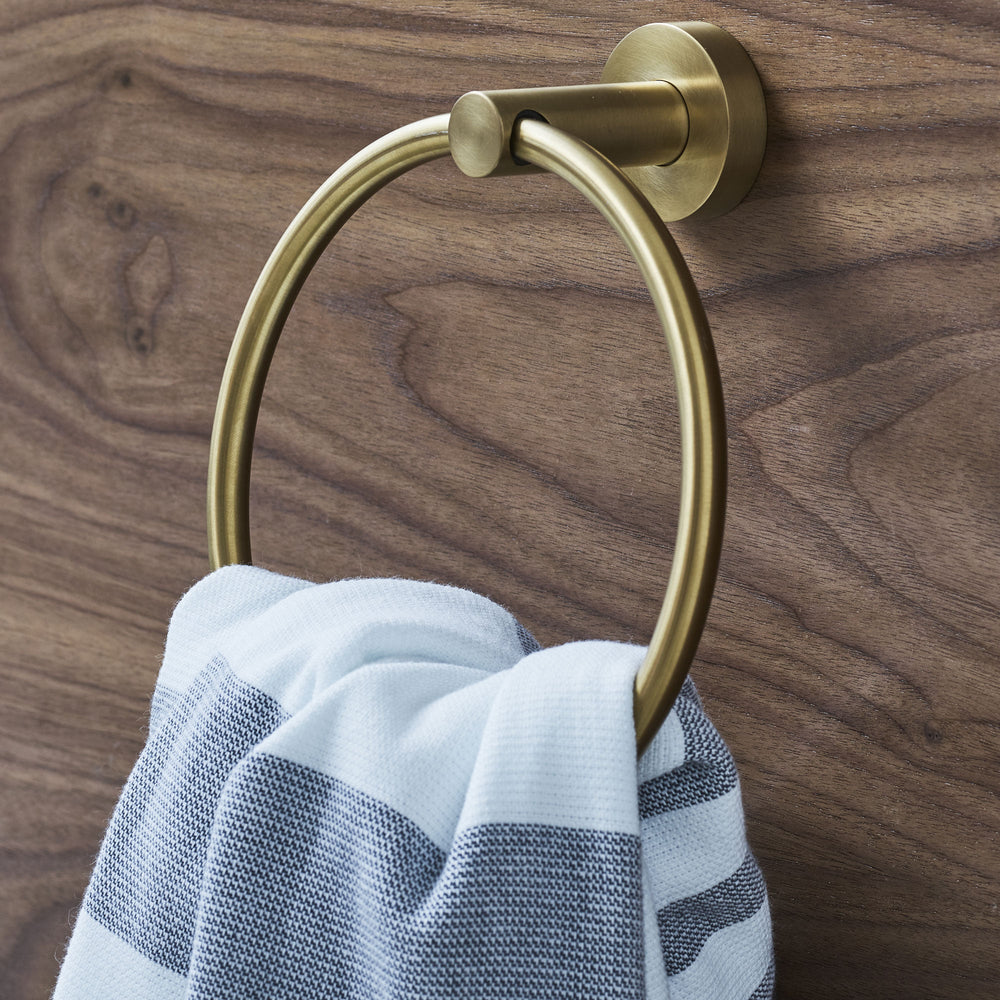 Towel Rails & Rings