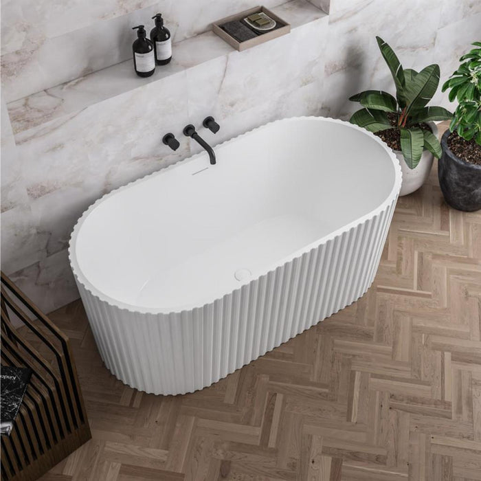 Eastbrook Isleworth Freestanding Bath With Waste - White