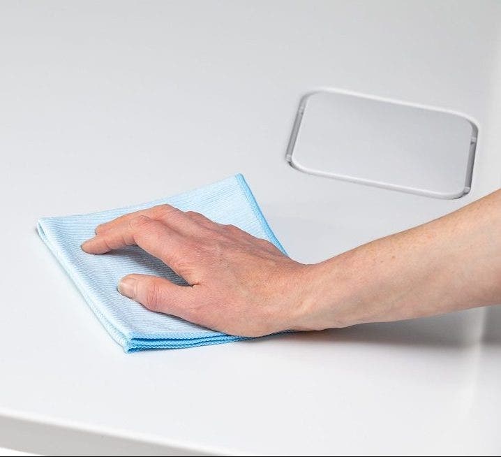 Merlyn Level25 Slip Resistant Offset Quadrant Shower Tray